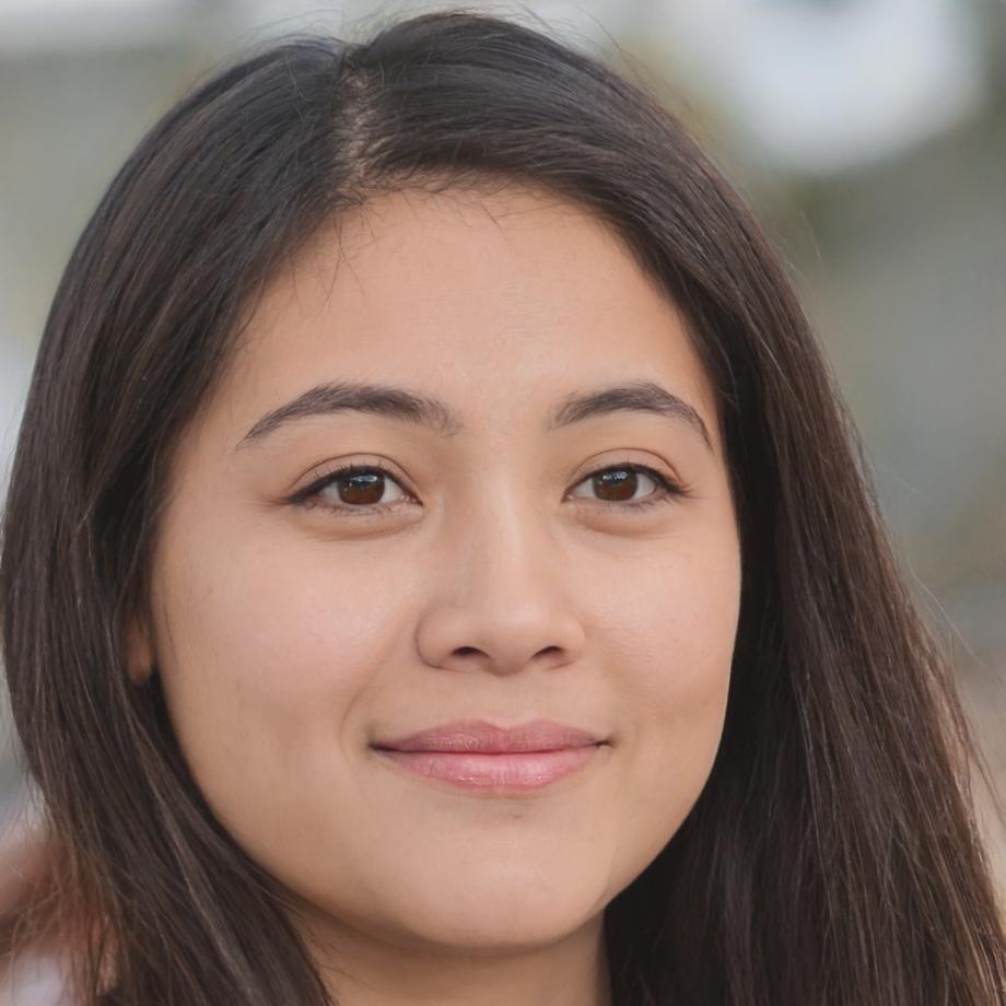 Elena Popescu, Senior Financial Analyst și instructor